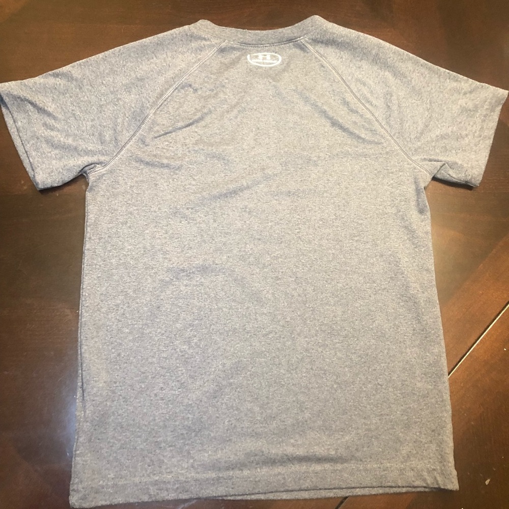 Kids Under Armour Shirt - Picture 2 of 3
